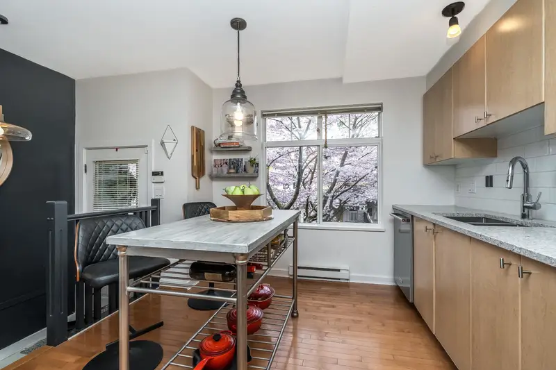 2 15233 34 AVENUE - photo 4 of 25