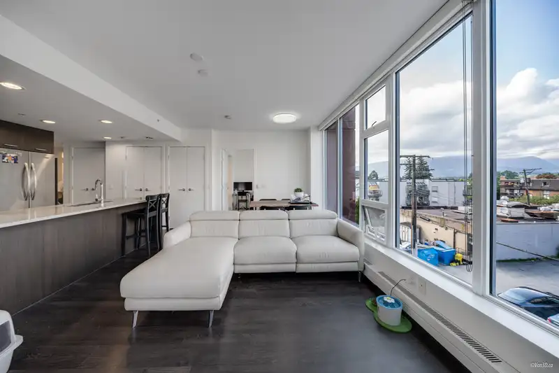 301 150 W 15TH STREET - photo 1 of 28
