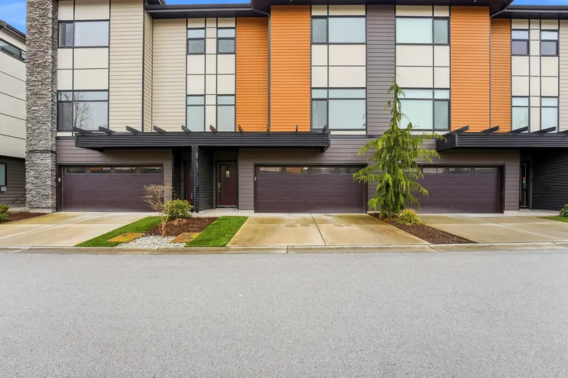 38 33209 CHERRY AVENUE - photo 2 of 25