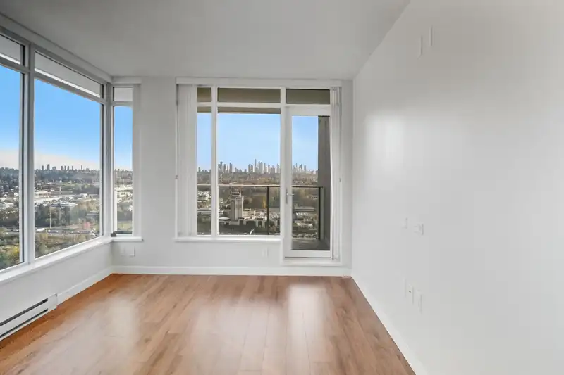 3801 2388 MADISON AVENUE - photo 4 of 40