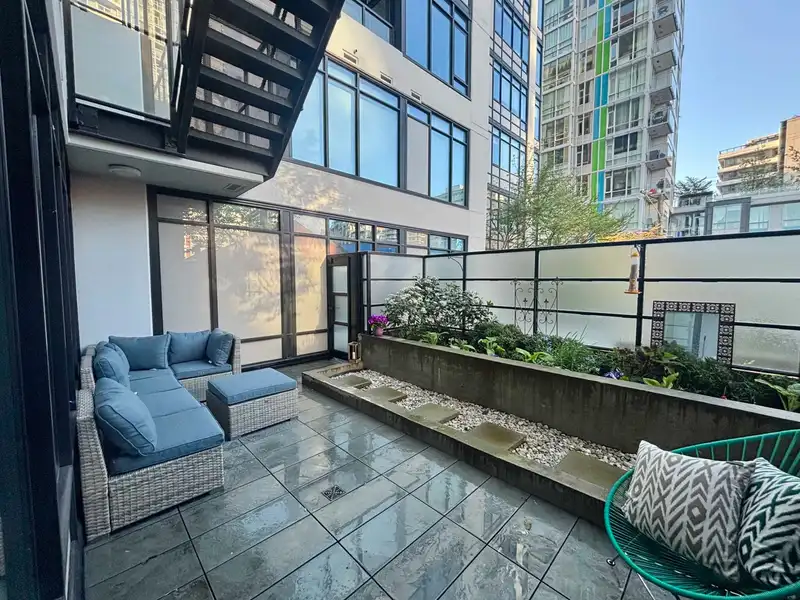 201 1788 ONTARIO STREET - photo 4 of 30