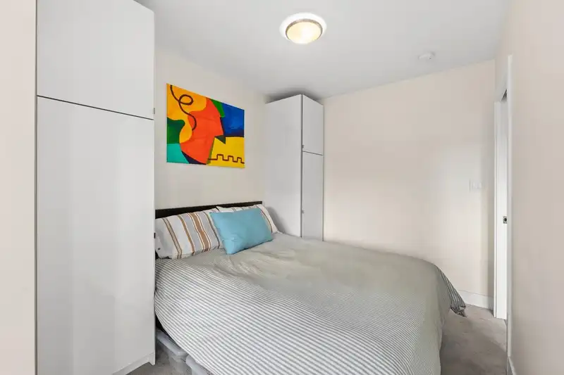 311 159 W 2ND AVENUE - photo 3 of 29