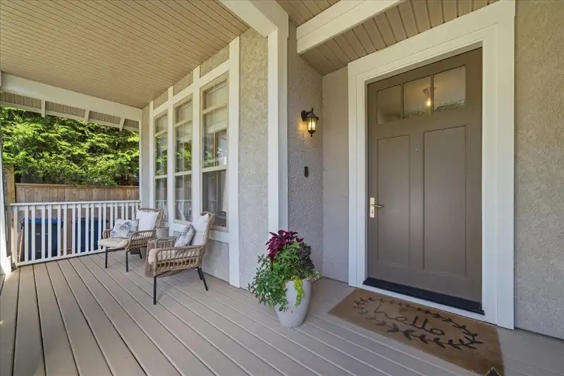 100 FERNWAY DRIVE - photo 2 of 40