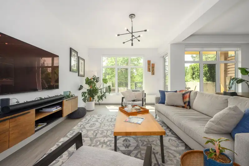 108 733 E 3RD STREET - photo 3 of 36
