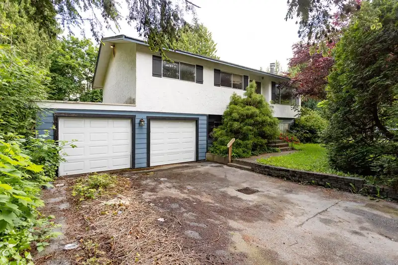 20795 117 AVENUE - photo 3 of 9