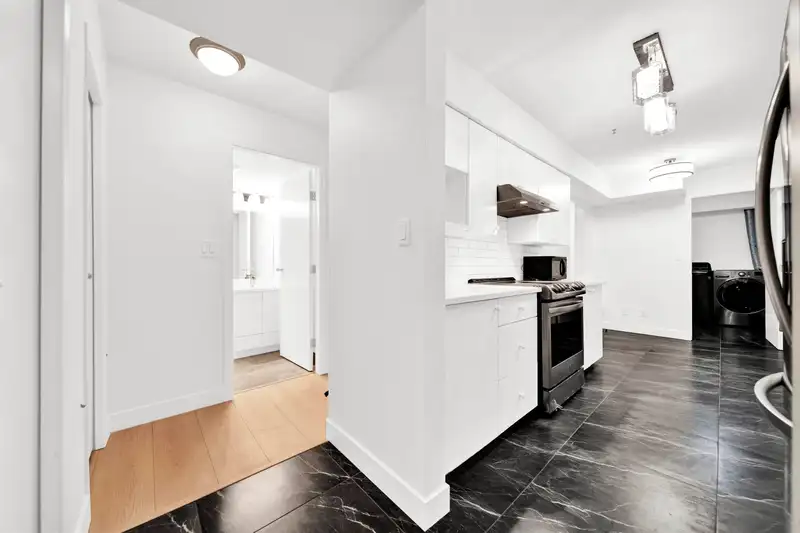 301 22351 ST. ANNE AVENUE - photo 2 of 30