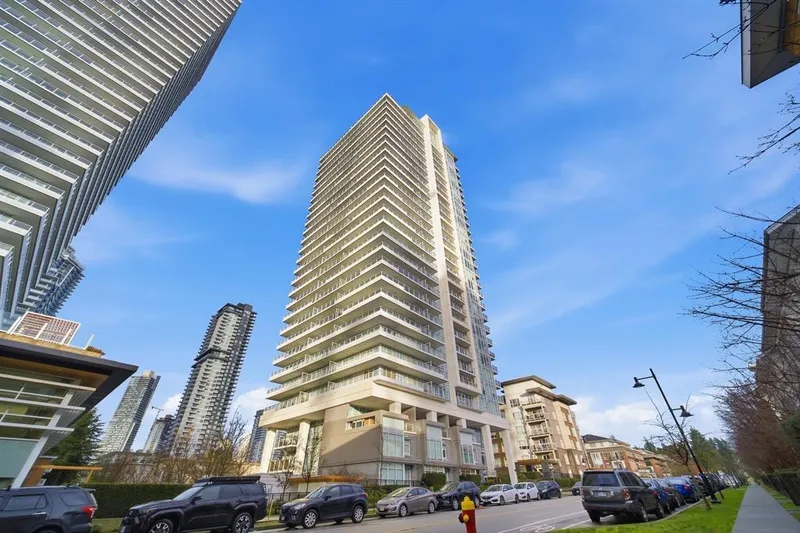 703 525 FOSTER AVENUE - photo 2 of 22