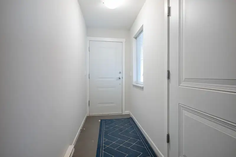 84 19505 68A AVENUE - photo 3 of 39