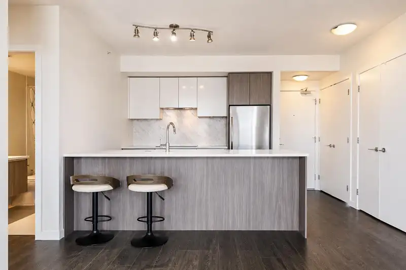 2008 6461 TELFORD AVENUE - photo 4 of 33