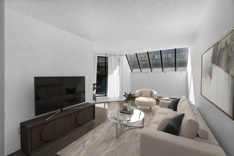 207 1270 ROBSON STREET - photo 3 of 37