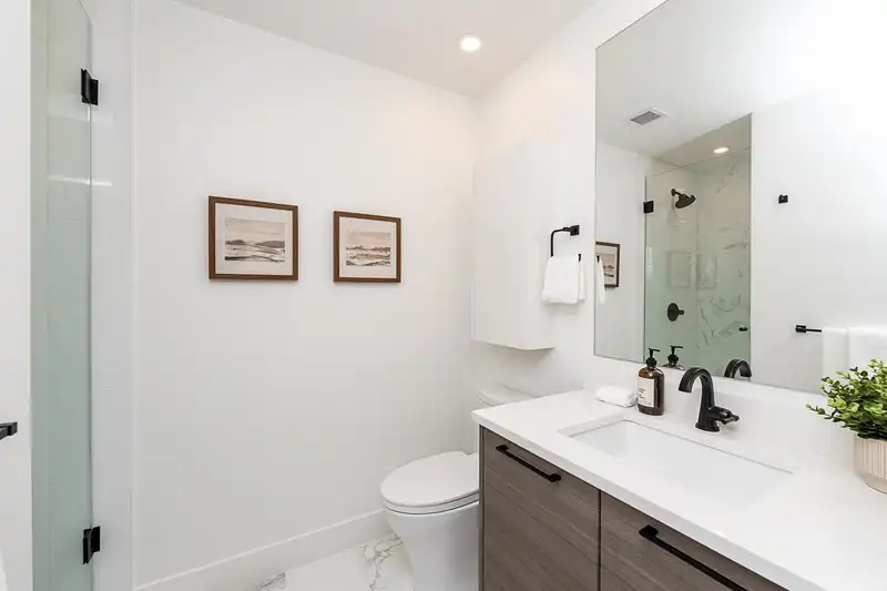 203 422 LAKEWOOD DRIVE - photo 4 of 4