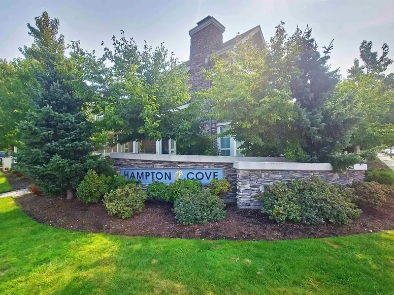 14 5510 ADMIRAL WAY - photo 2 of 27