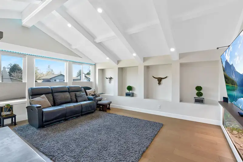 1325 53A STREET - photo 3 of 40