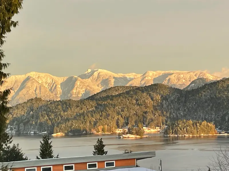 502 SPYGLASS PLACE - photo 3 of 25