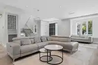 3287 MATAPAN CRESCENT - thumbnail 2
