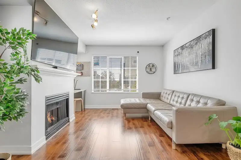 8 20560 66 AVENUE - photo 3 of 31