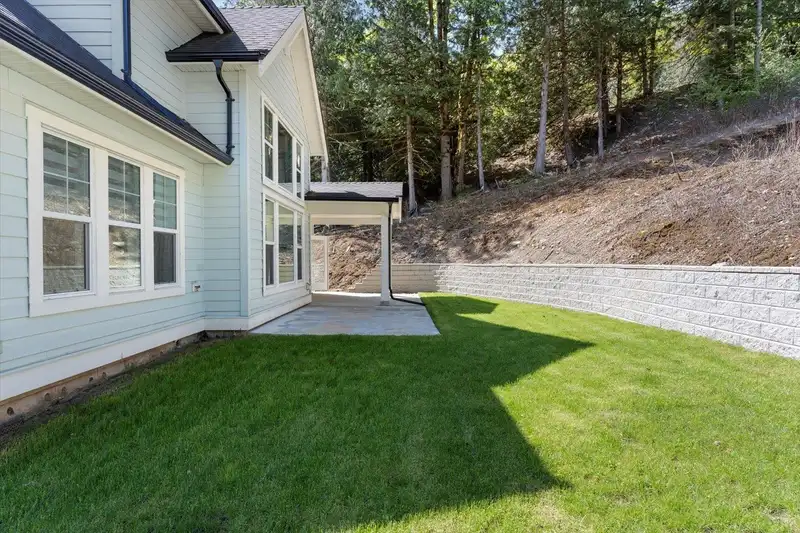 43360 BLUE GROUSE LANE - photo 4 of 40
