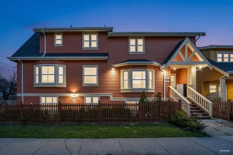 2915 HORLEY STREET - photo 1 of 40
