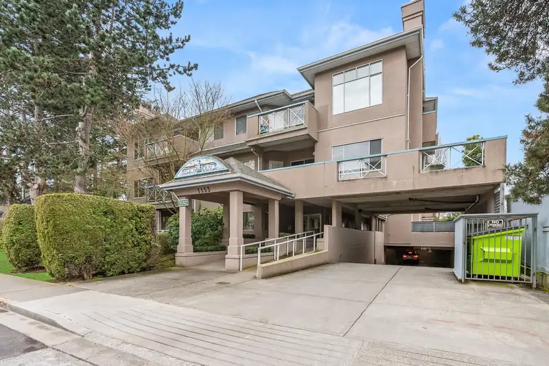 202 1153 54A STREET - photo 2 of 39