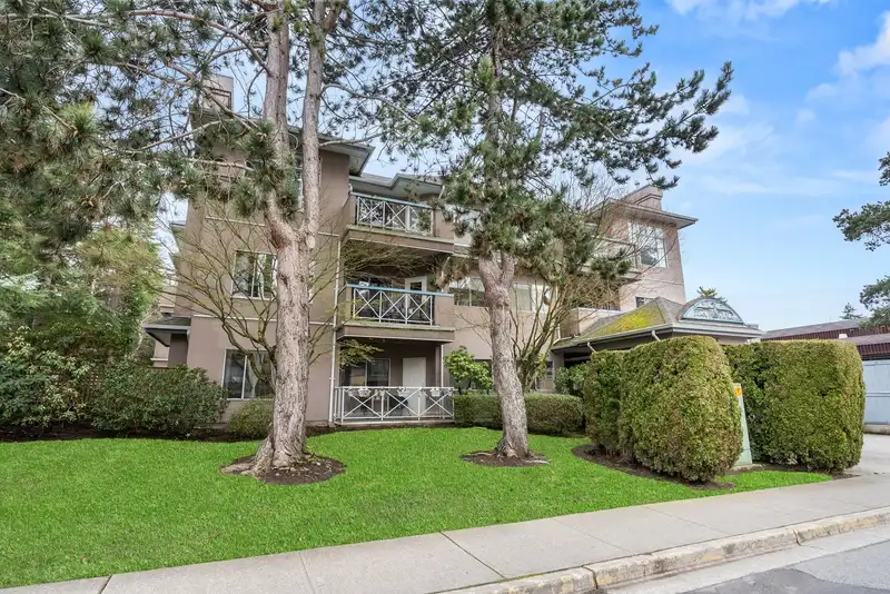 202 1153 54A STREET - photo 3 of 39