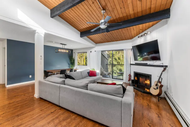 327 9101 HORNE STREET - photo 3 of 25