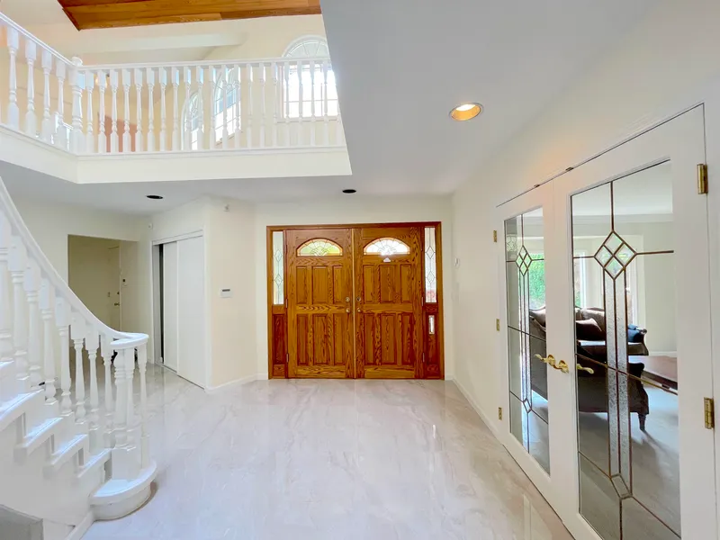 7371 SUNNYMEDE CRESCENT - photo 4 of 25