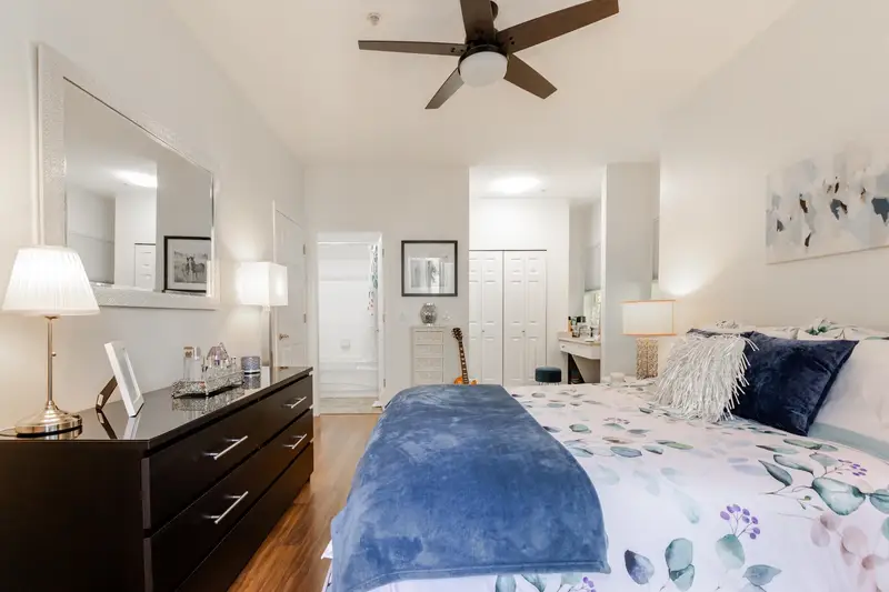 205 4747 54A STREET - photo 2 of 25