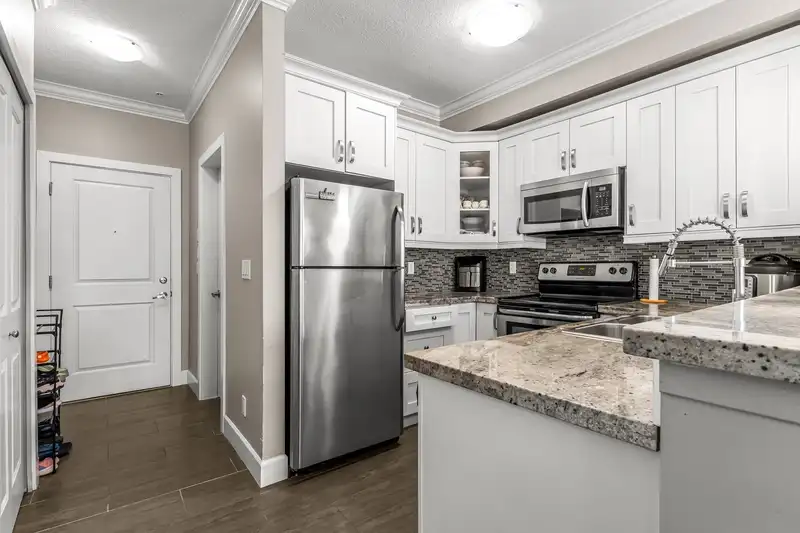 205 13897 FRASER HIGHWAY - photo 4 of 24