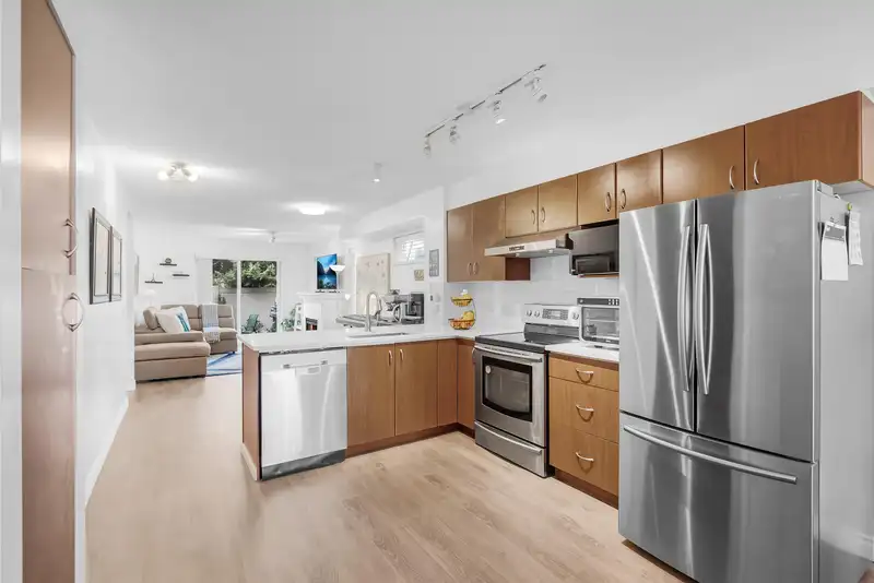 20 15871 85 AVENUE - photo 2 of 32