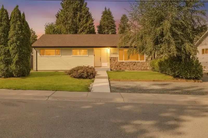 11055 ORIOLE DRIVE - photo 1 of 33