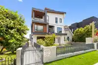 B 4260 SOPHIA STREET - thumbnail 1
