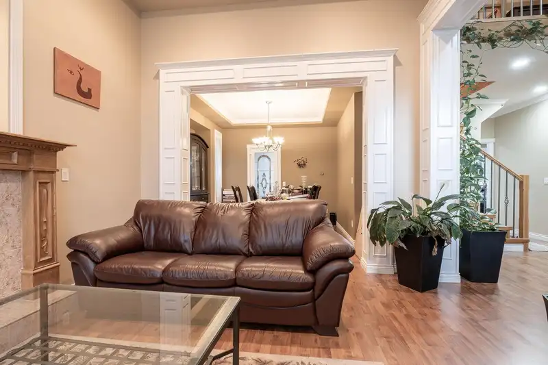 15075 66A AVENUE - photo 3 of 40