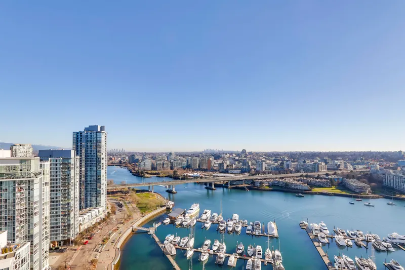 3002 1199 MARINASIDE CRESCENT - photo 1 of 25