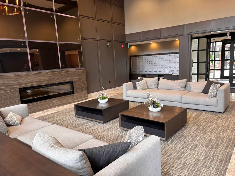 222 15137 33 AVENUE - photo 2 of 20