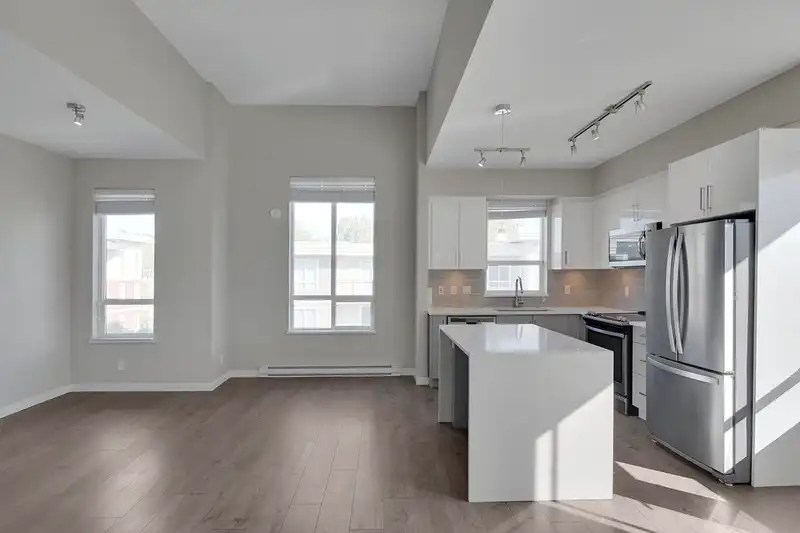 E409 20211 66 AVENUE - photo 3 of 28
