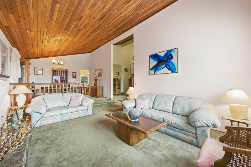 1215 CYPRESS PLACE - photo 3 of 26