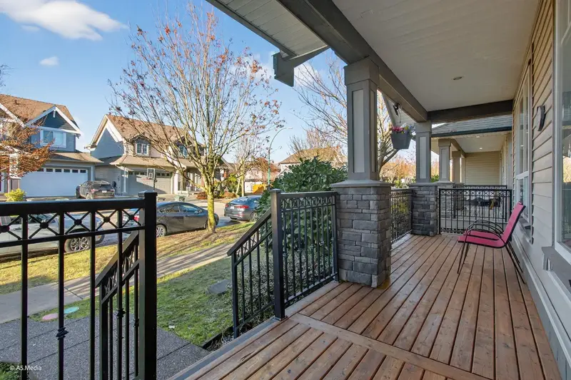 7032 195A STREET - photo 3 of 25