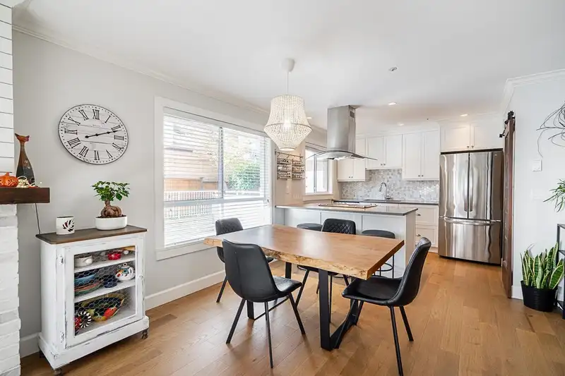 106 15375 17 AVENUE - photo 4 of 25