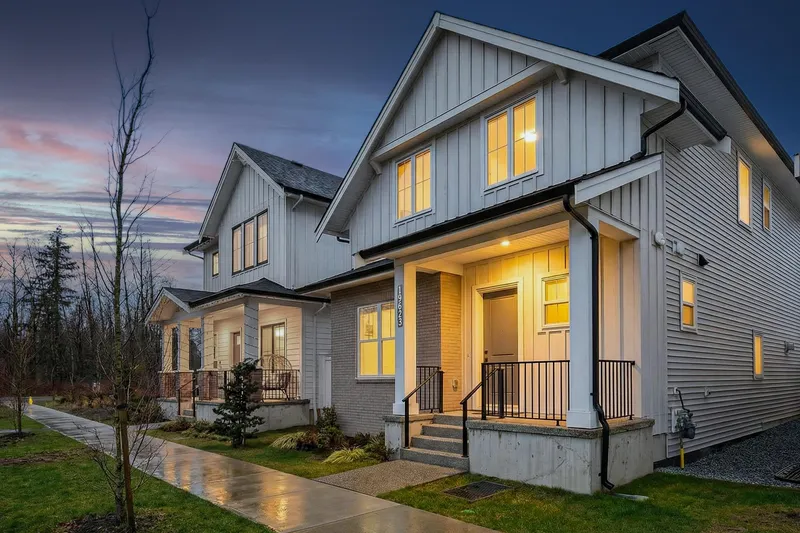 19623 75 AVENUE - photo 2 of 25