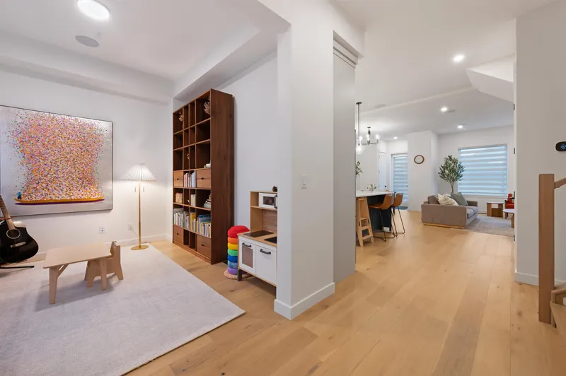 19623 75 AVENUE - photo 3 of 25