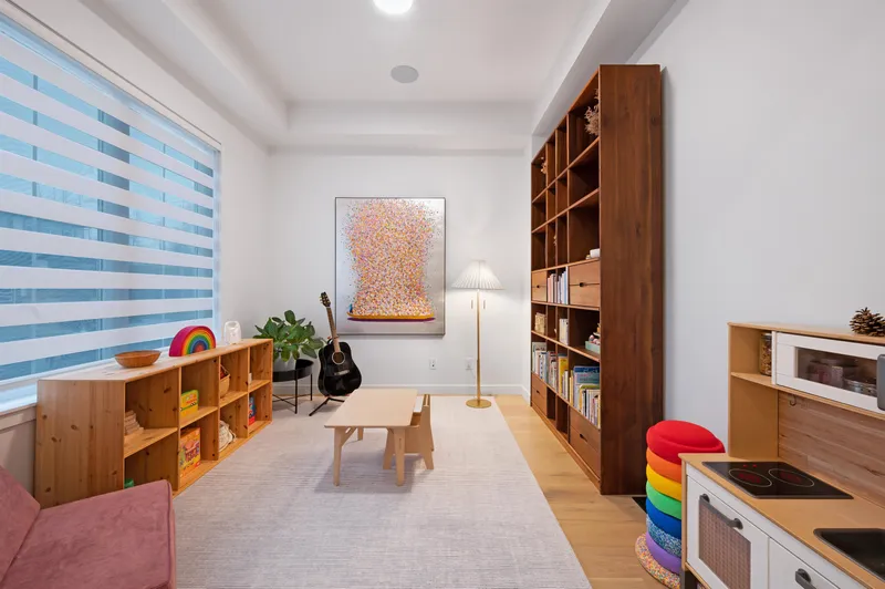 19623 75 AVENUE - photo 4 of 25