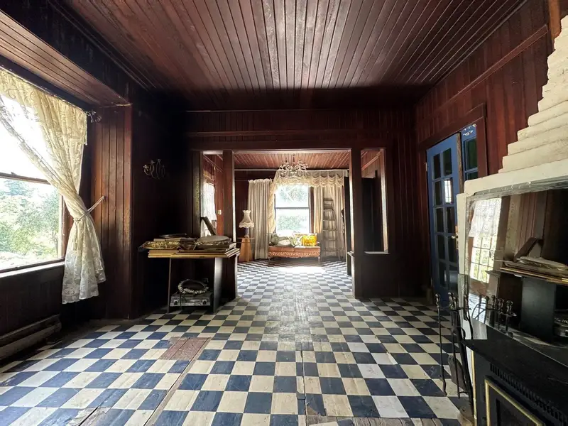 31010 TRANS CANADA HIGHWAY - photo 2 of 22