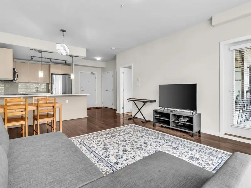 210 5248 GRIMMER STREET - photo 2 of 31