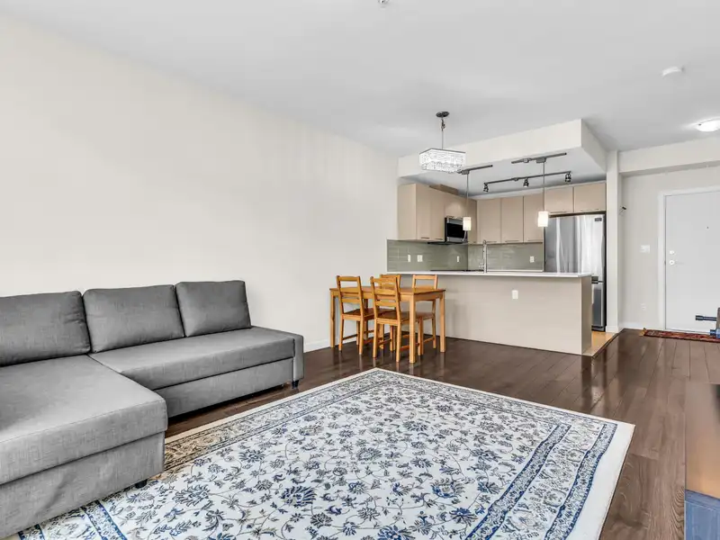 210 5248 GRIMMER STREET - photo 3 of 31