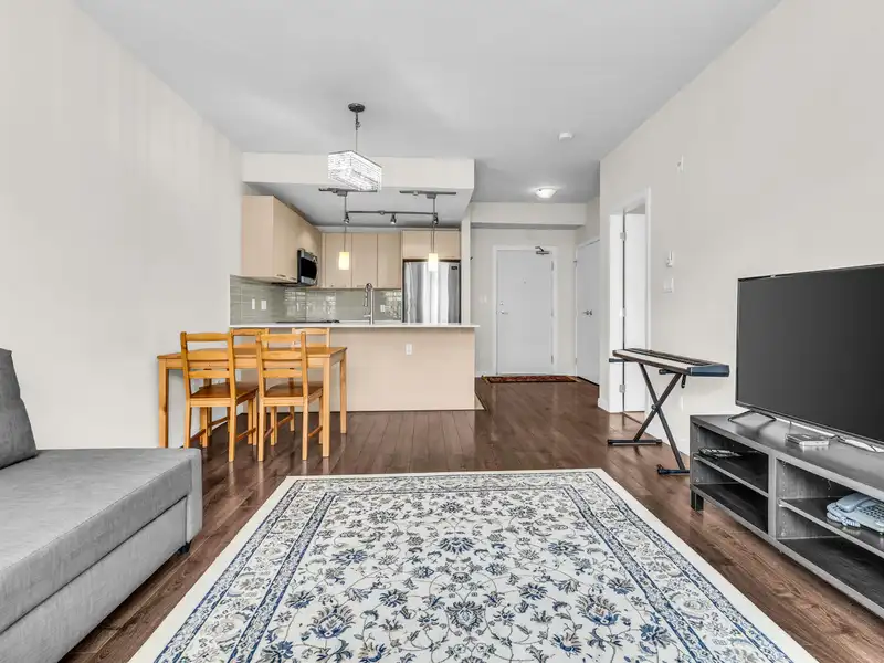 210 5248 GRIMMER STREET - photo 4 of 31