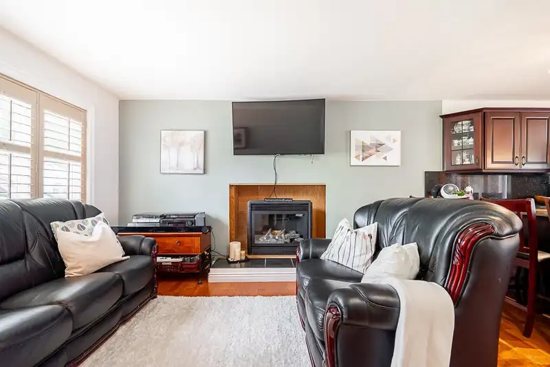 26440 28A AVENUE - photo 4 of 33