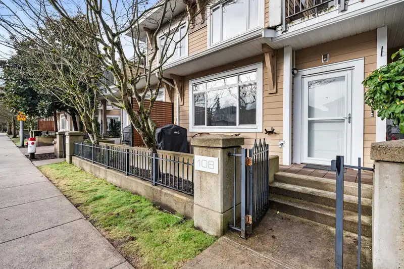 108 12350 HARRIS ROAD - photo 1 of 36