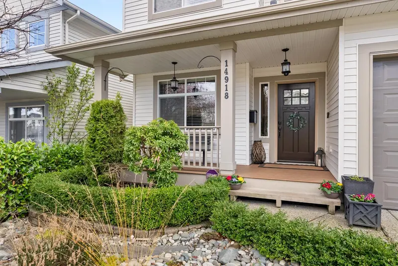 14918 59 AVENUE - photo 2 of 25