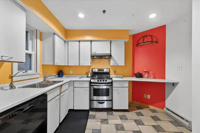 751 KEEFER STREET - photo 2 of 30