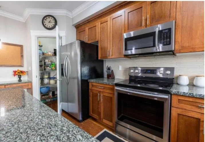 21 8358 121A STREET - photo 3 of 25